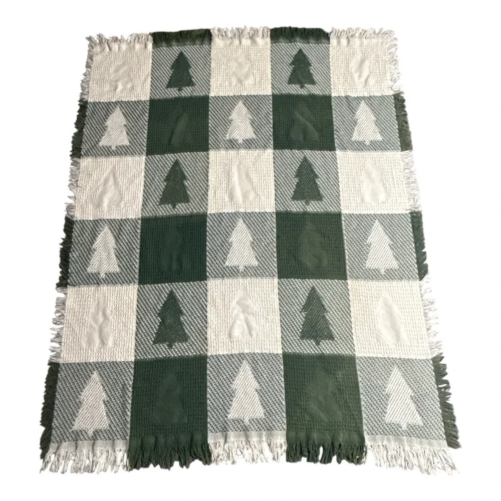 Woven Christmas Tree Green Buffalo Check Pattern Fringe, Holiday Tapestry 48X63